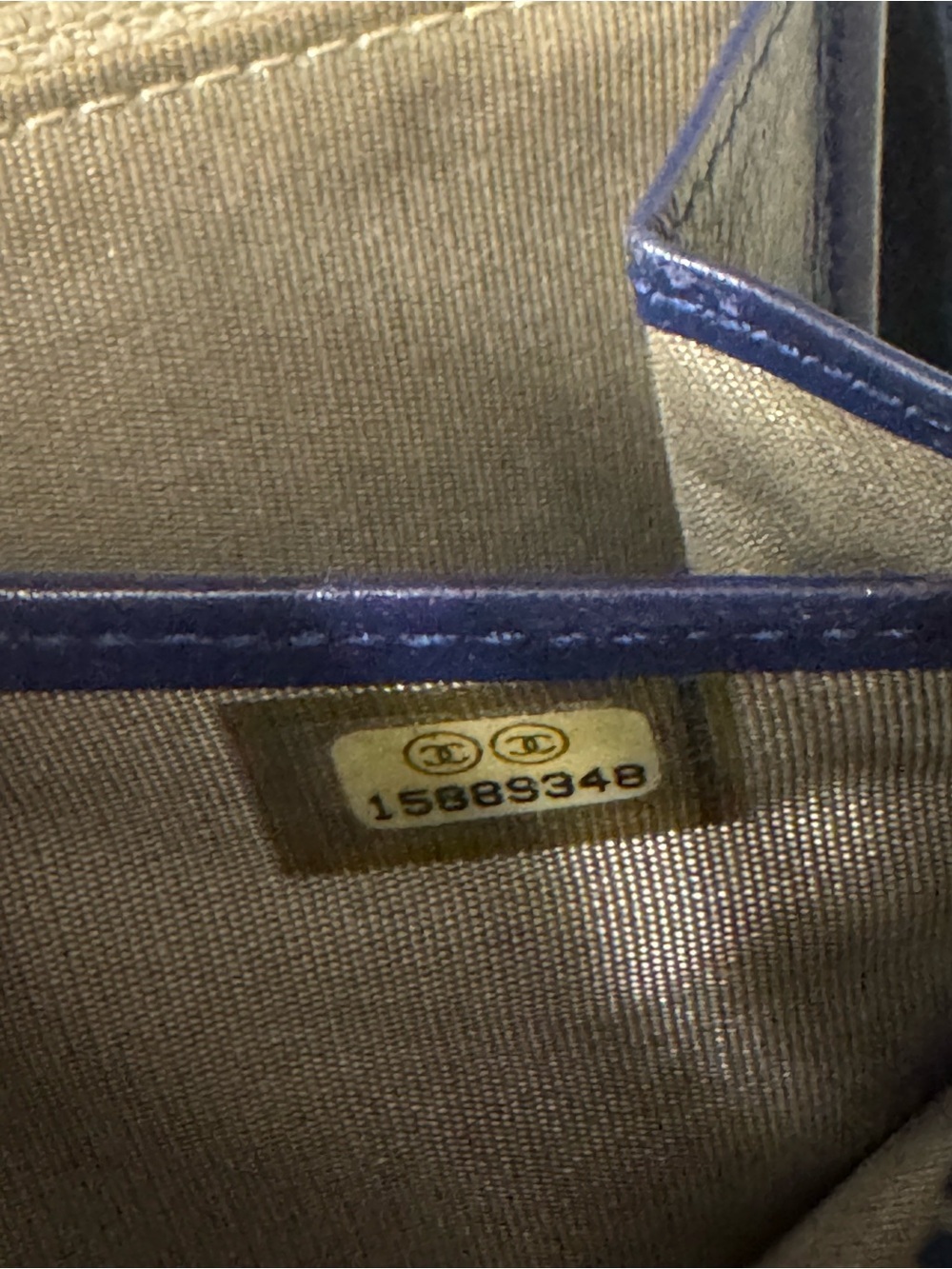 *AUTHENTIC* Chanel Zip Around Wallet - Picture 7 of 7